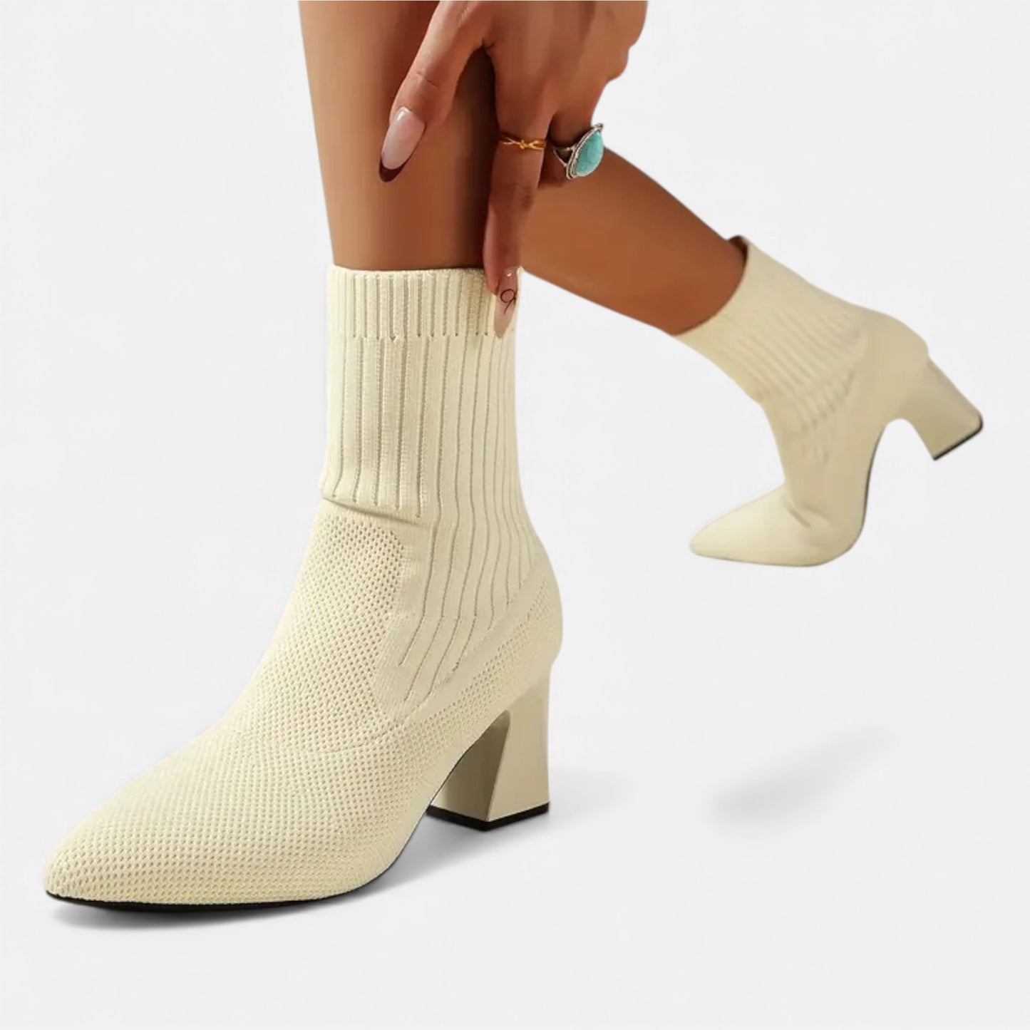 Eston House | Women’s Knitted Winter Point-Toe Boots