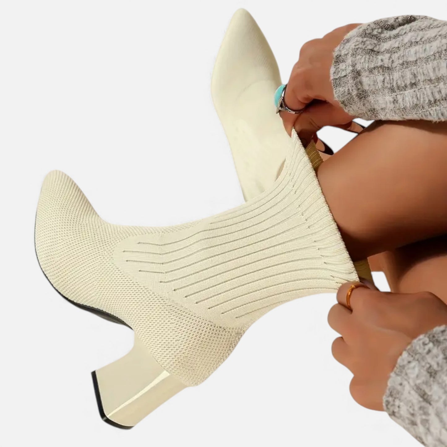 Eston House | Women’s Knitted Winter Point-Toe Boots